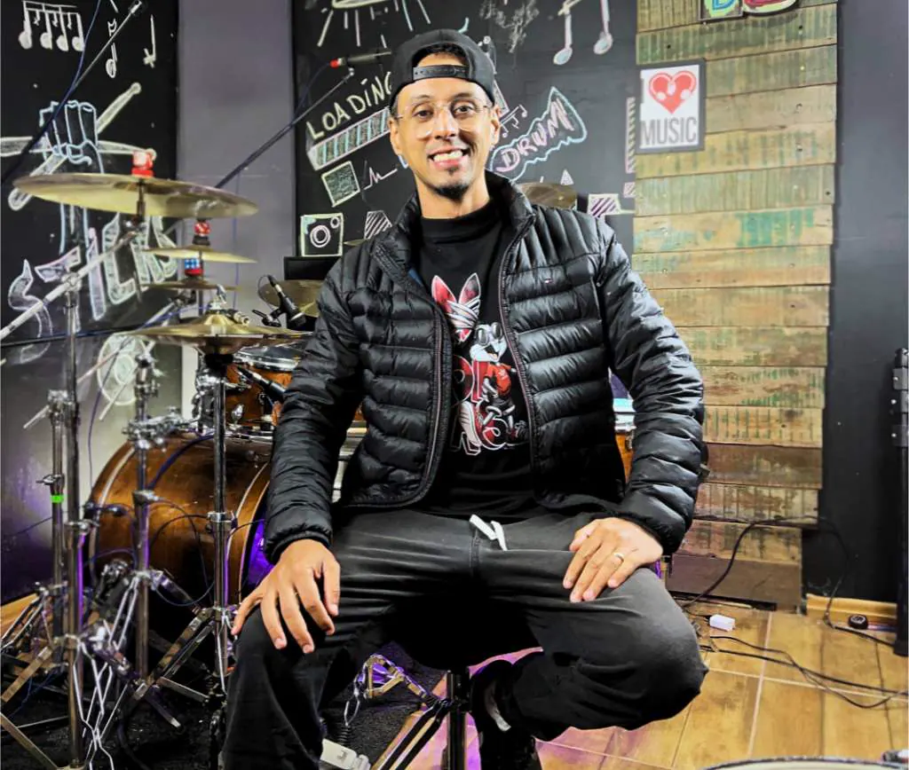 Chikito Borges - Baterista profesional